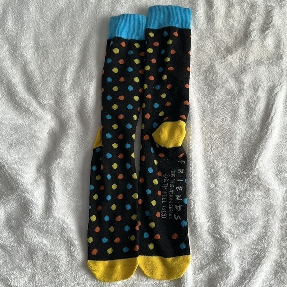 F•R•I•E•N•D•S themed socks!! 4 pairs! - Picture 4 of 6